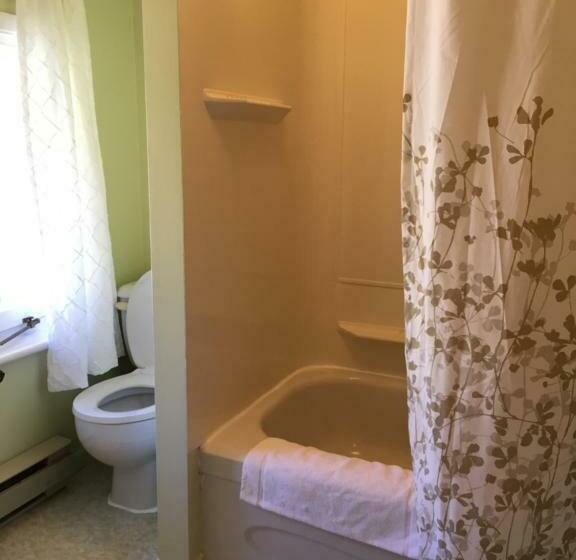 Номер Стандарт с Балконом Вид на Сад, Auberge Sur La Cote