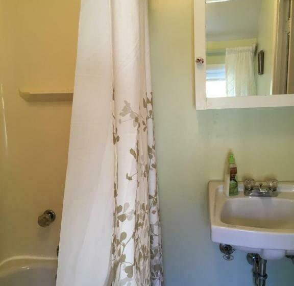 Номер Стандарт с Балконом Вид на Сад, Auberge Sur La Cote