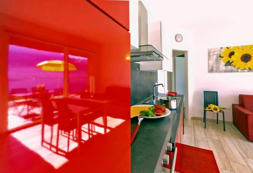 דירת חדר, La Collinetta Apartments