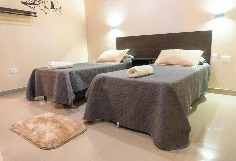 סוויטה דלוקס, Managua Apart