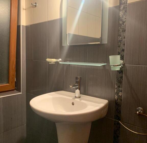 Трехместный Номер Стандарт с Балконом, Mm Complex