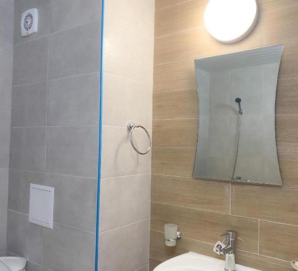 豪华工作室, Mm Complex