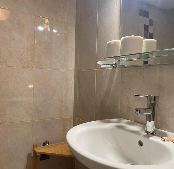 豪华工作室, Mm Complex