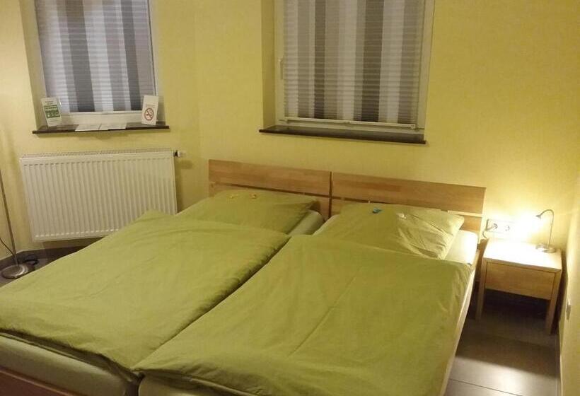 Номер Стандарт, Gästezimmer , Pension Wauri