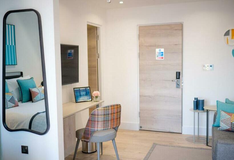 标准工作室, Q Square By Supercity Aparthotels