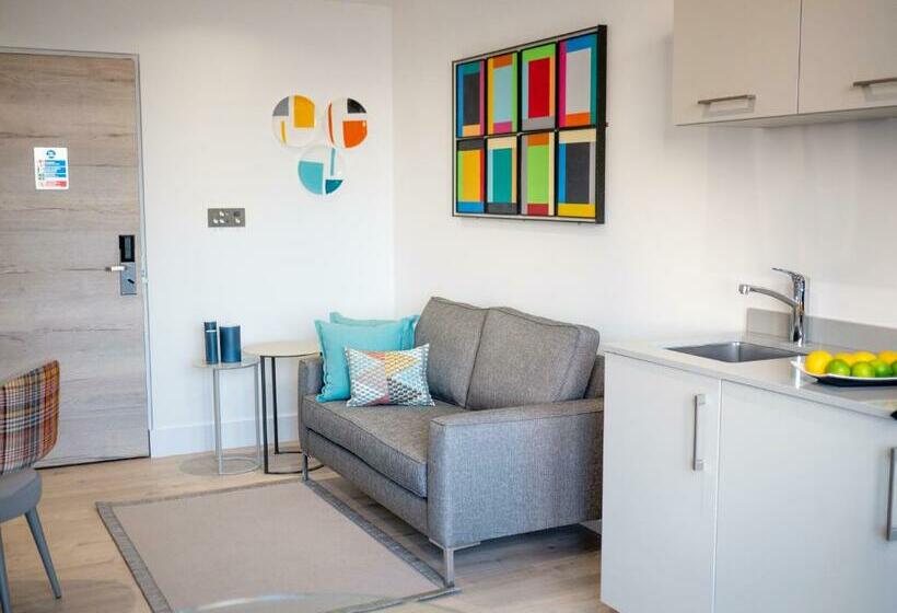 标准工作室, Q Square By Supercity Aparthotels