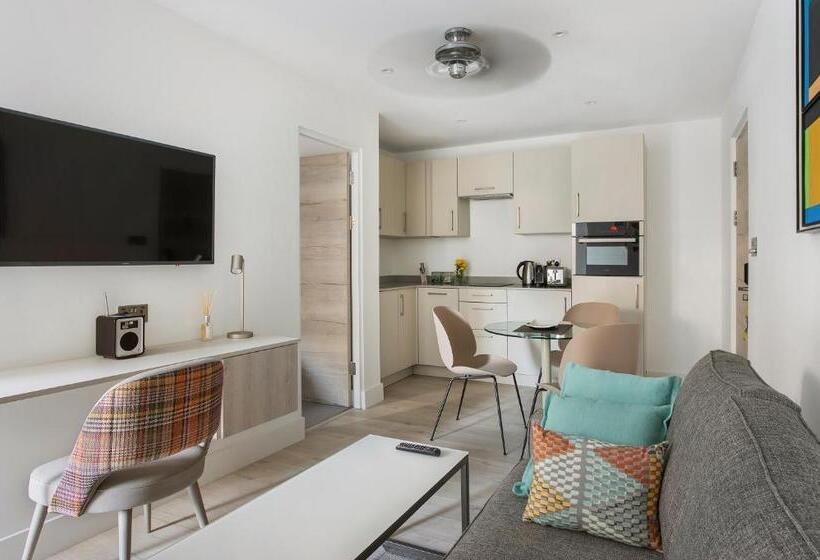 Президентский Люкс, Q Square By Supercity Aparthotels