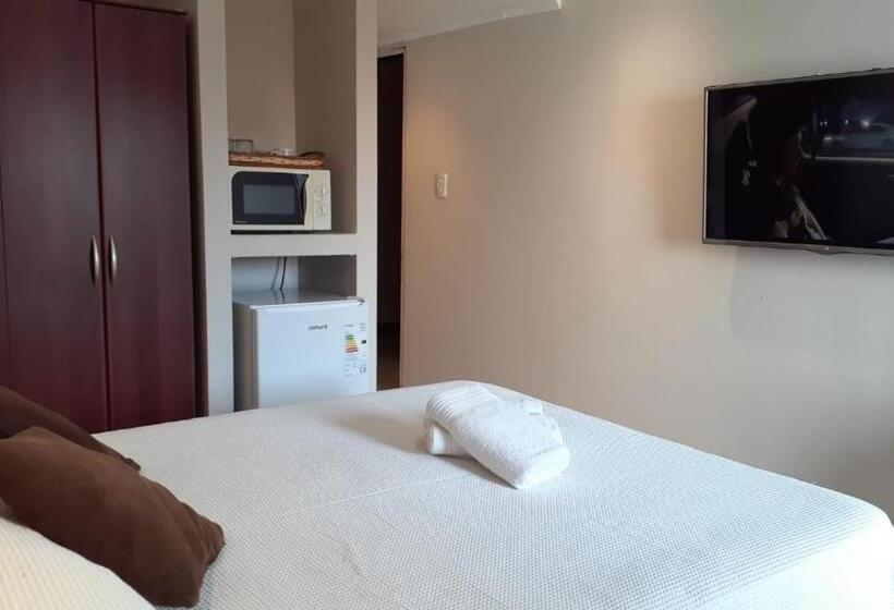 غرفة قياسية ثلاثية, Firenze