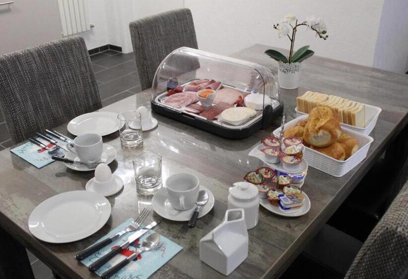 Номер Стандарт, Nettes Landhaus