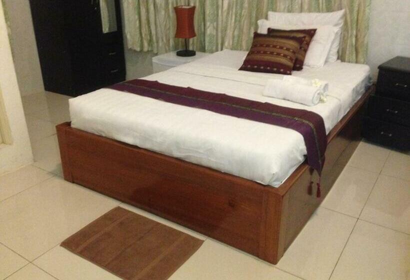 חדר סטנדרט, New Season Riverside