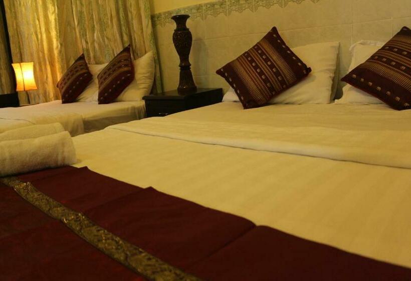 חדר סטנדרט, New Season Riverside