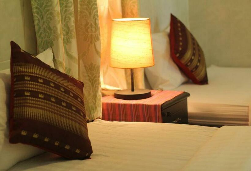 חדר סטנדרט, New Season Riverside