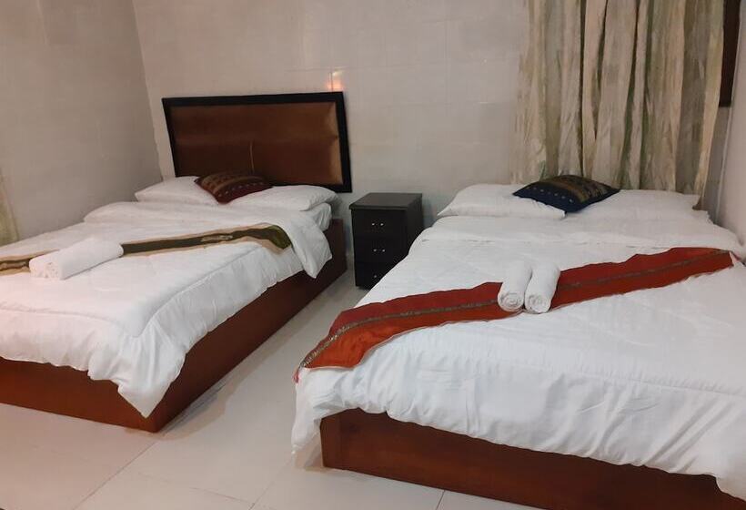 חדר דלוקס, New Season Riverside