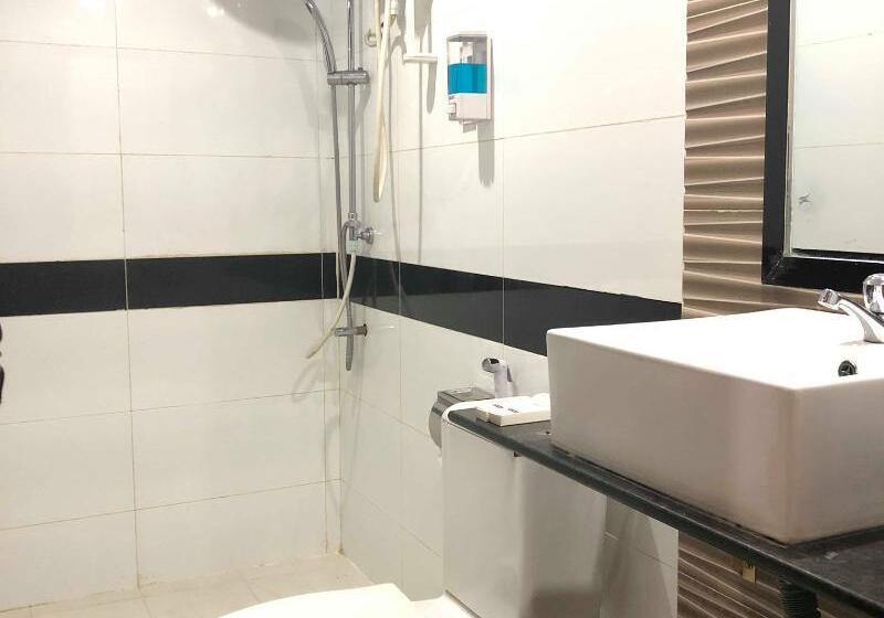 חדר דלוקס, New Season Riverside