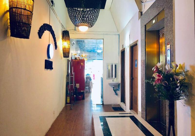 חדר דלוקס, New Season Riverside