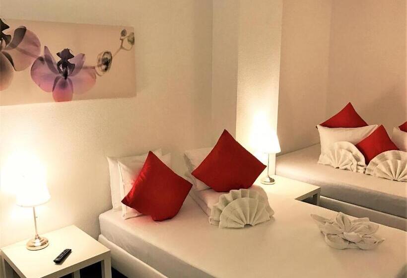 Estudio Familiar, Inside Five