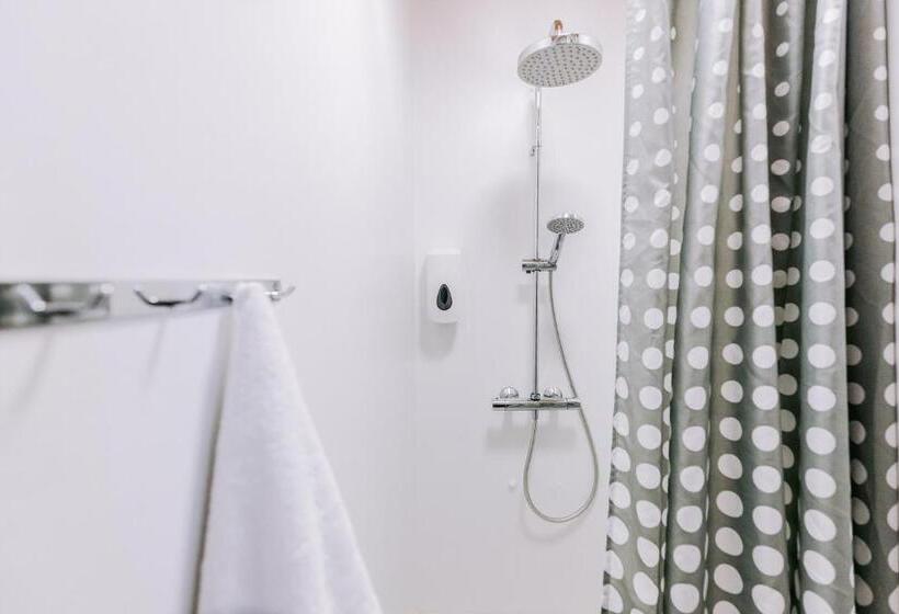 اتاق استاندارد سه تخته با سرویس بهداشتی مشترک, Elda Guesthouse