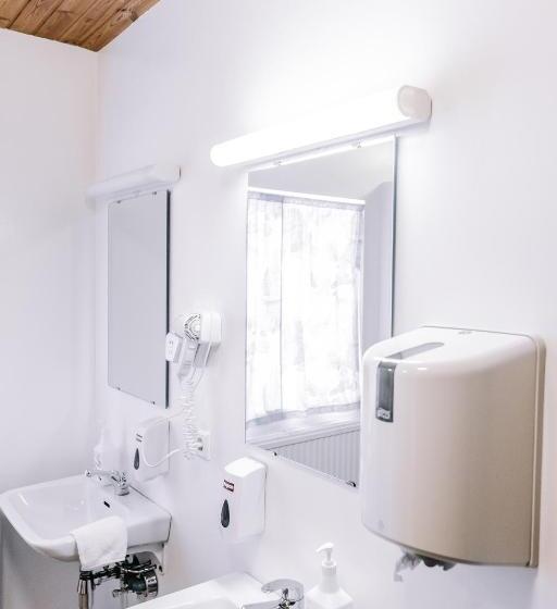 اتاق استاندارد با سرویس بهداشتی مشترک, Elda Guesthouse