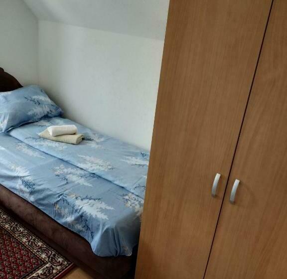 اتاق استاندارد با چشم‌انداز باغ, Guest House Rg