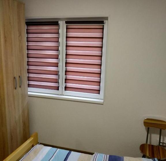 اتاق لوکس, Guest House Rg