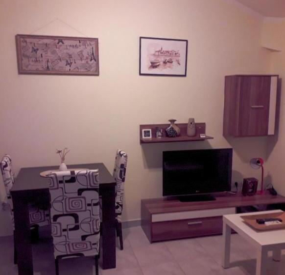 1 Bedroom Penthouse Apartment, Petrovic Apartmani