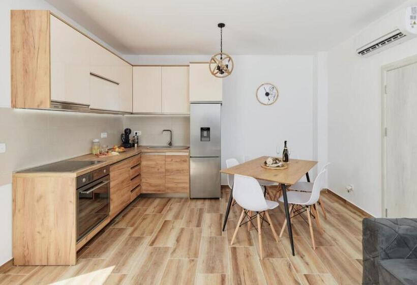 آپارتمان 3 خوابه, Petrovic Apartmani