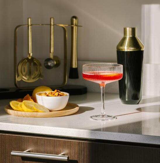 استودیوی استاندارد, Sonder South Wabash