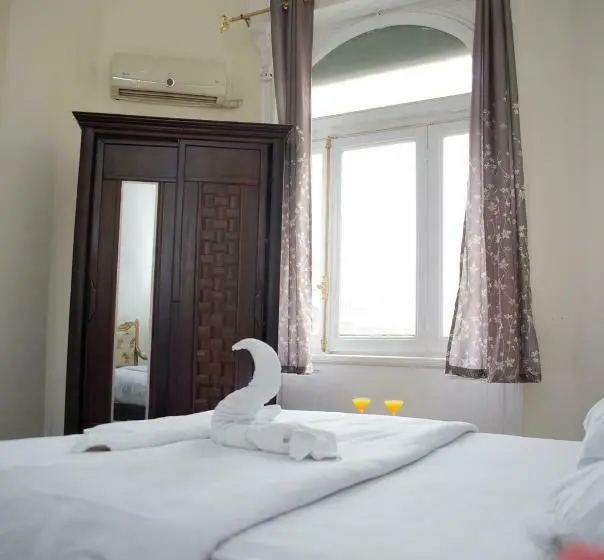 اتاق استاندارد یک نفره, New Grand Royal Hotel Cairo