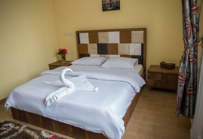 اتاق استاندارد با تخت بزرگ, New Grand Royal Hotel Cairo