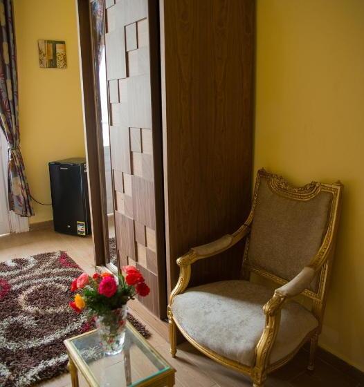 اتاق استاندارد سه نفره, New Grand Royal Hotel Cairo