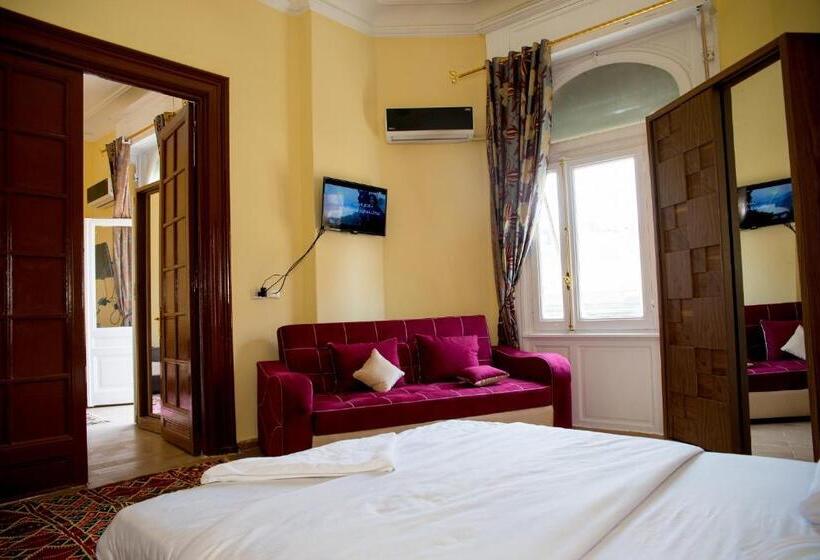 استودیو خانوادگی, New Grand Royal Hotel Cairo