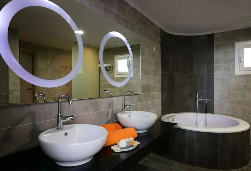 سوییت با استخر, Alexandra Beach Spa Resort