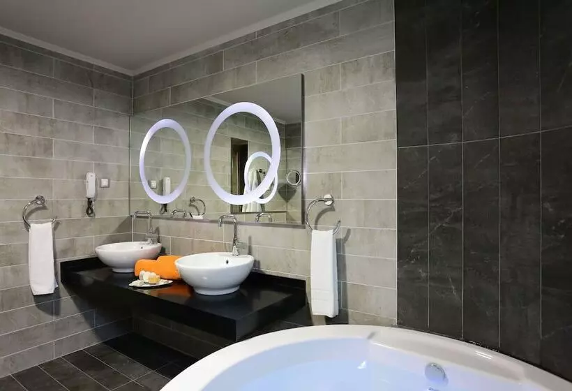 سوییت با استخر, Alexandra Beach Spa Resort