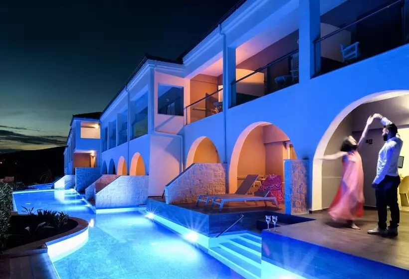 اتاق لوکس, Alexandra Beach Spa Resort