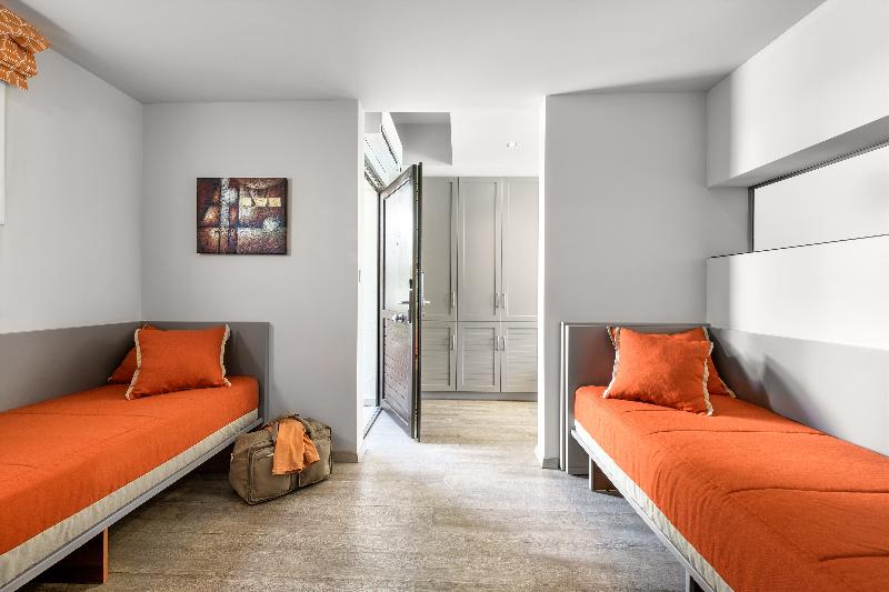 套房配有游泳池, Alexandra Beach Spa Resort