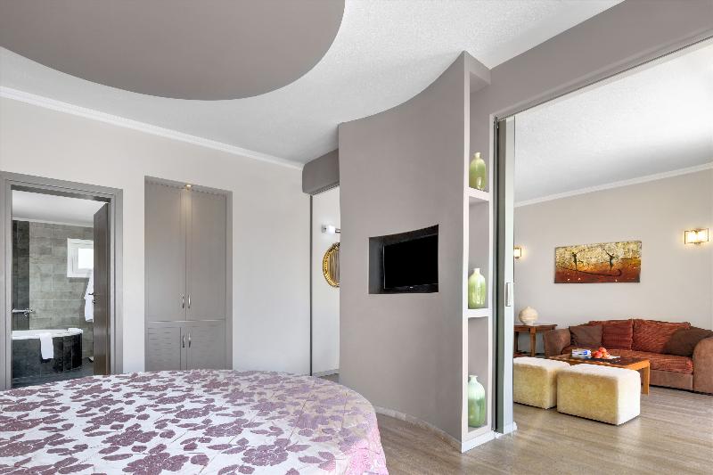 套房配有游泳池, Alexandra Beach Spa Resort