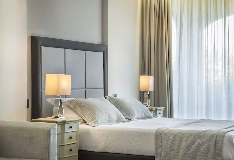 デラックススイート, Astra Village Hotel Suites