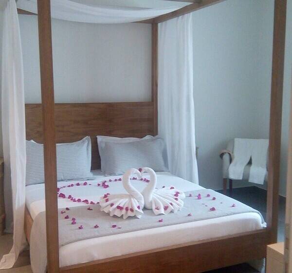 디럭스 스위트, Astra Village Hotel Suites