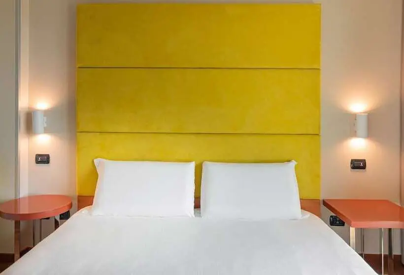 اتاق استاندارد با تراس, B&B HOTEL Pisa Airport