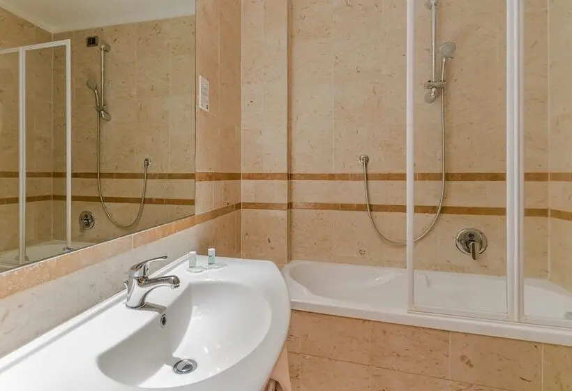 اتاق سوپریور, B&B HOTEL Pisa Airport