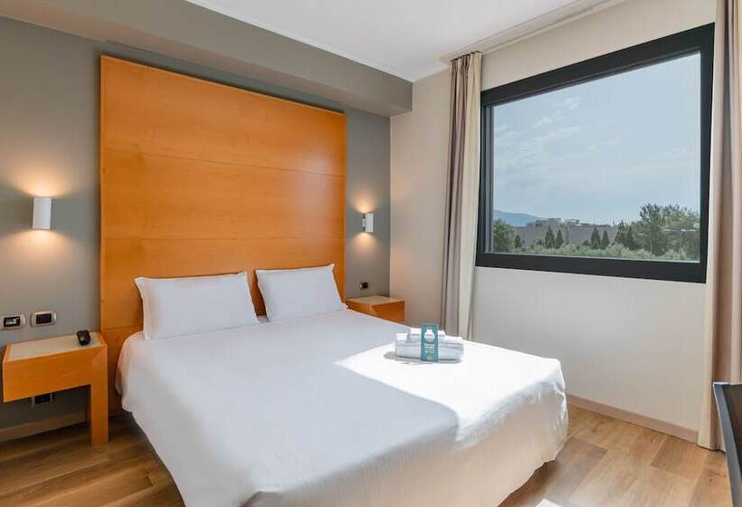 اتاق استاندارد, B&b Hotel Pisa