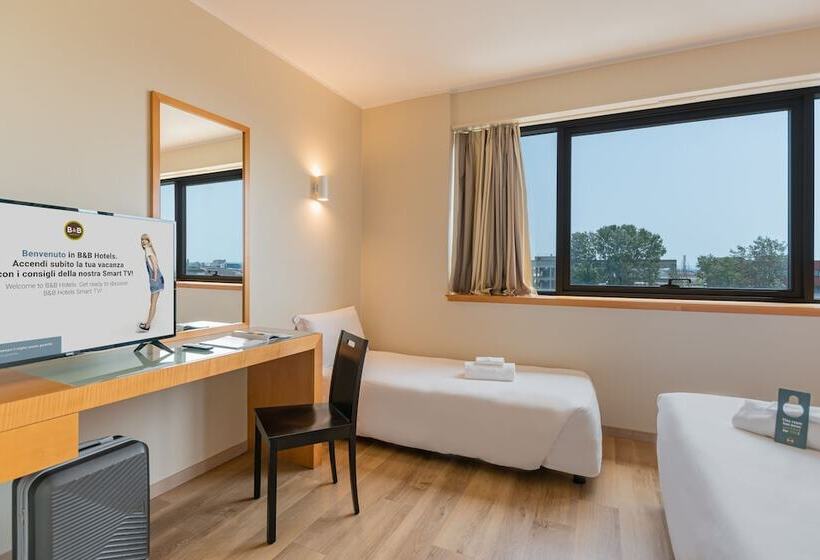 اتاق استاندارد چهار تخته, B&b Hotel Pisa