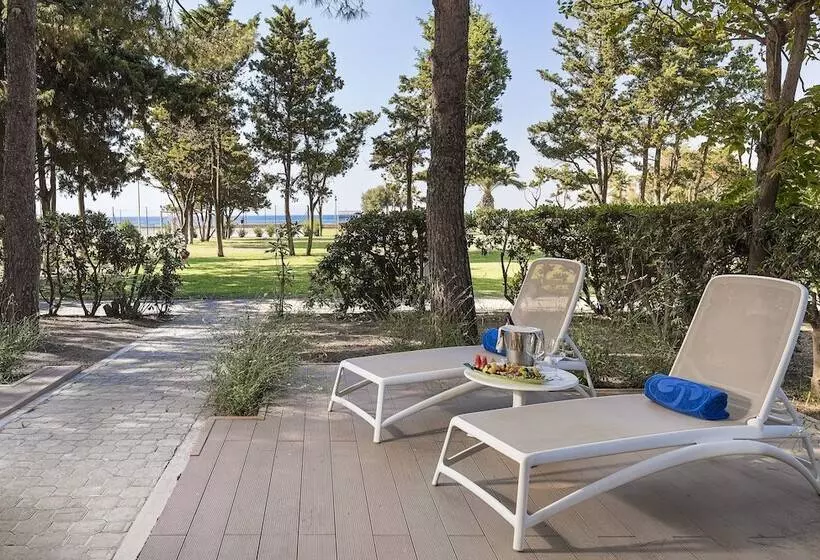بنگله خانوادگی, Grand Palladium Sicilia Resort & Spa