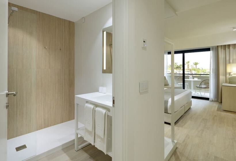 带泳池观景的豪华房, Grand Palladium Sicilia Resort & Spa