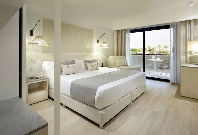 اتاق لوکس با چشمانداز استخر, Grand Palladium Sicilia Resort & Spa