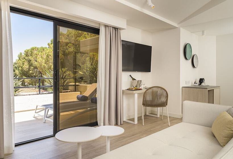 Полулюкс, Grand Palladium Sicilia Resort & Spa