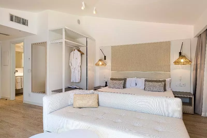سوییت جونیور, Grand Palladium Sicilia Resort & Spa
