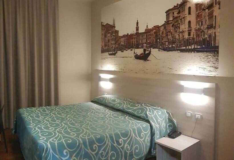 غرفة قياسية, Altieri