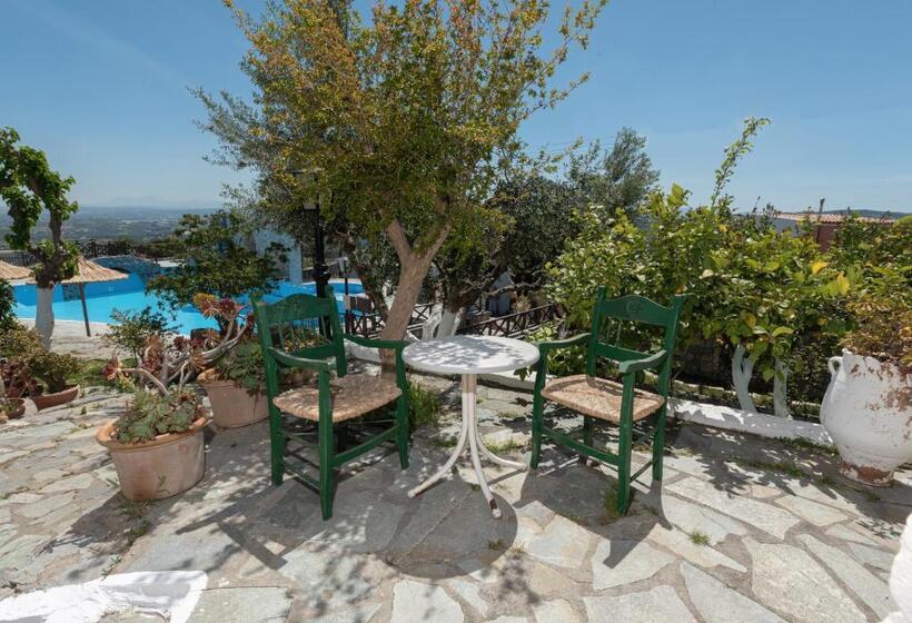 Quarto Estandar Individual, Arolithos Traditional Village