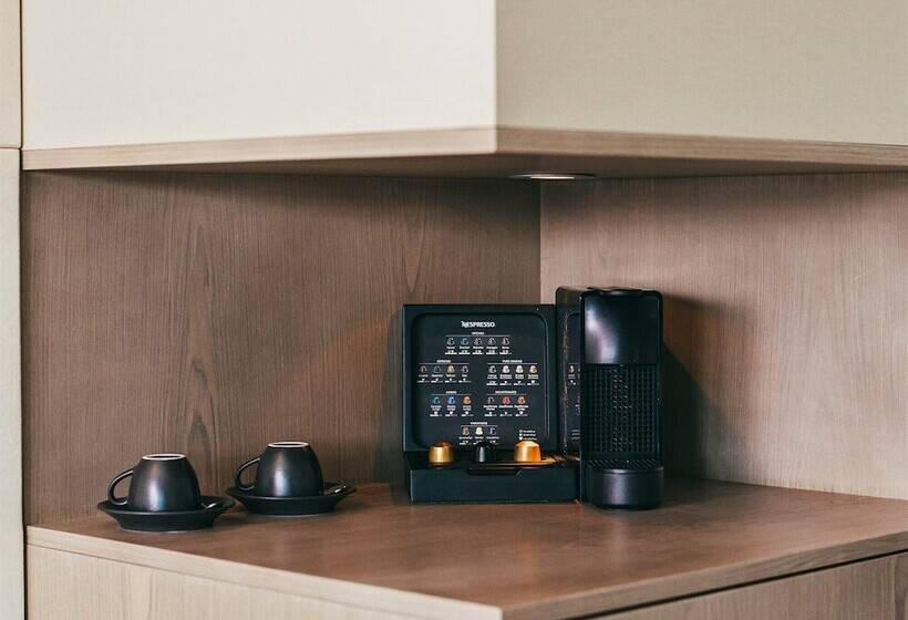 غرفة تنفيذية, Life Gallery Athens